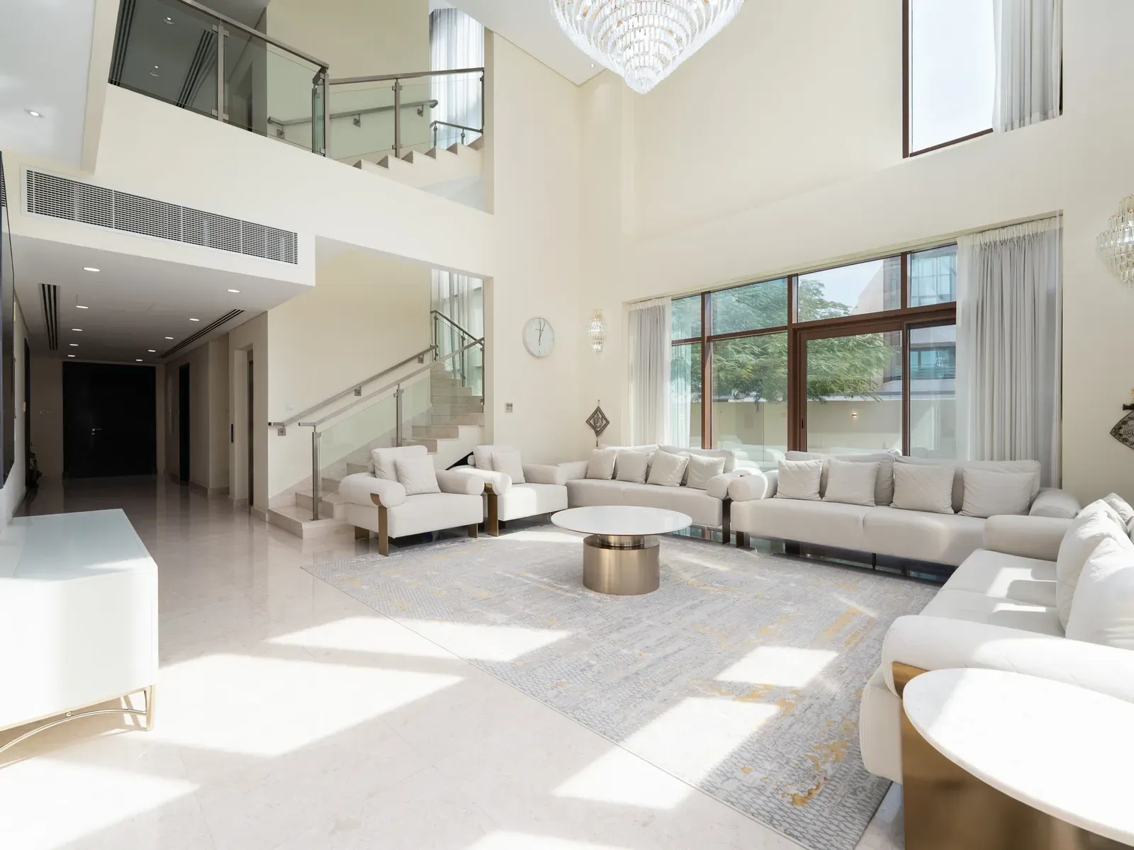 Grand Views · photo 1