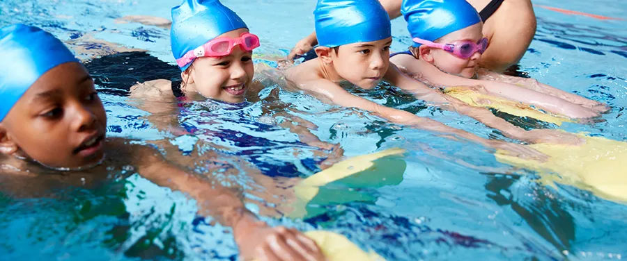 Kids Pool at Binghatti Amberhall.
