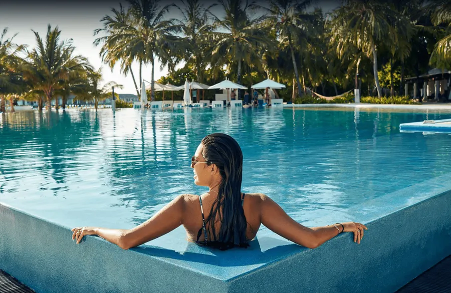 Infinity Swimming Pool at Skyscape.
