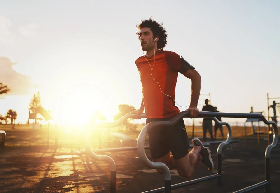 Outdoor And Indoor Gyms at 320 Riverside Crescent.