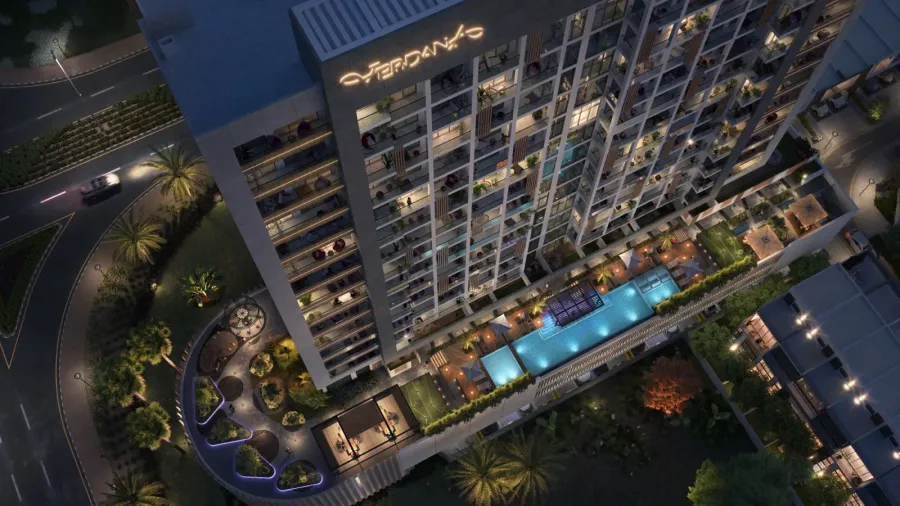 Large Swimming Pool at Verdana IX.