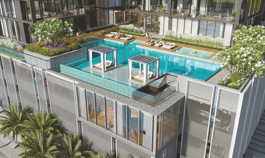 Leisure And Lounge Pool at The Crestmark.