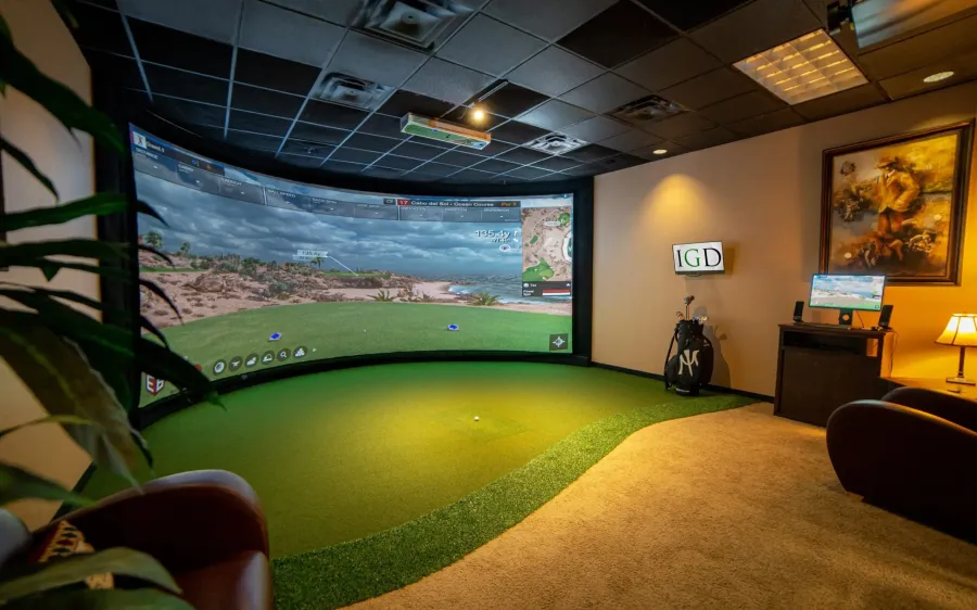 Golf Simulator at Fleurs de Jardin.