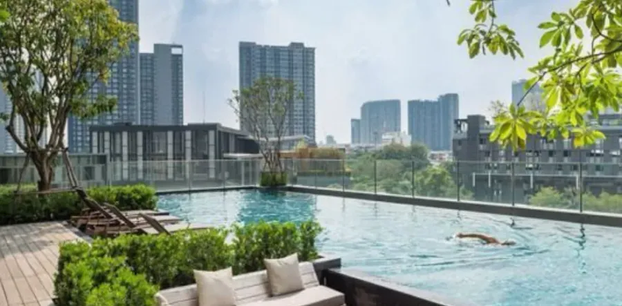 Swimming Pool at Maison Cannelle Residence.