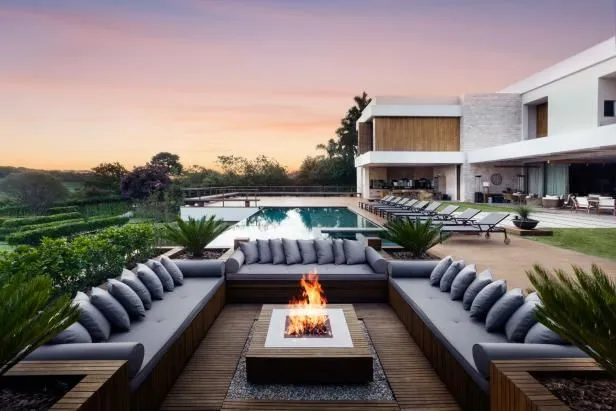 Lounge Fire Pit at Cello by Taraf.