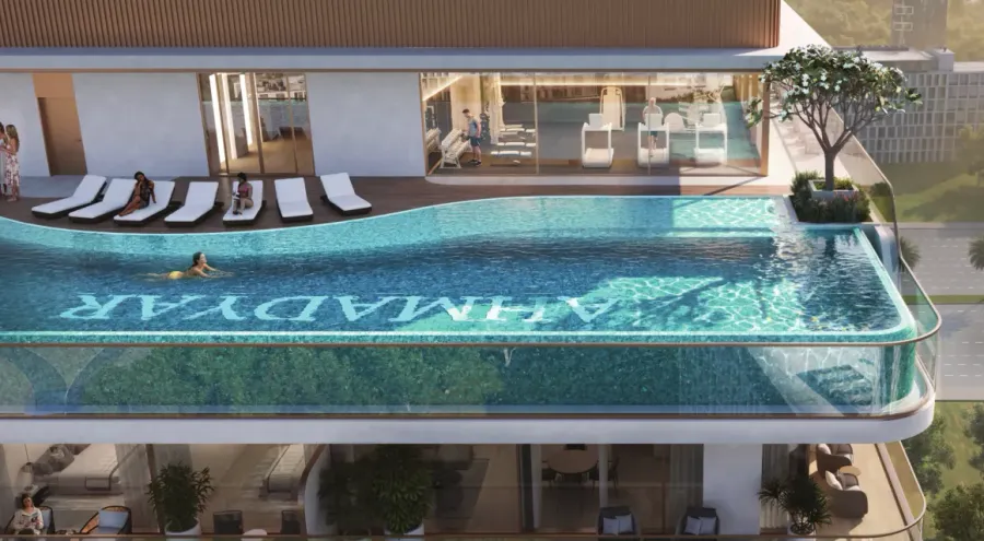 Infinity Pool & Pool Deck at La Vera Creek.